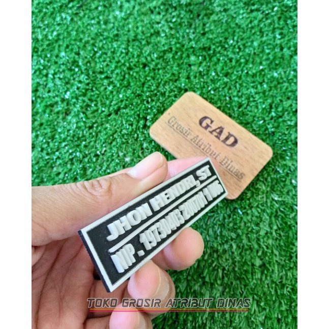 

Name tag Text Timbul Pake no id Card Papan Nama Exclusive