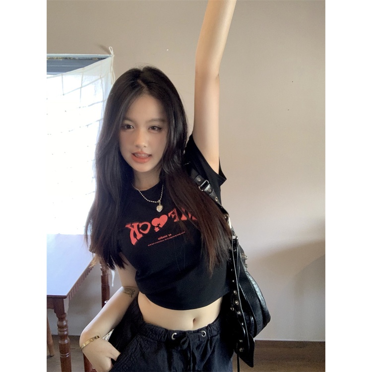 ۩#COD Suhao black hot girl style T-shirt lengan pendek wanita musim panas rasa desain niche slim short American retro front shoulder small top