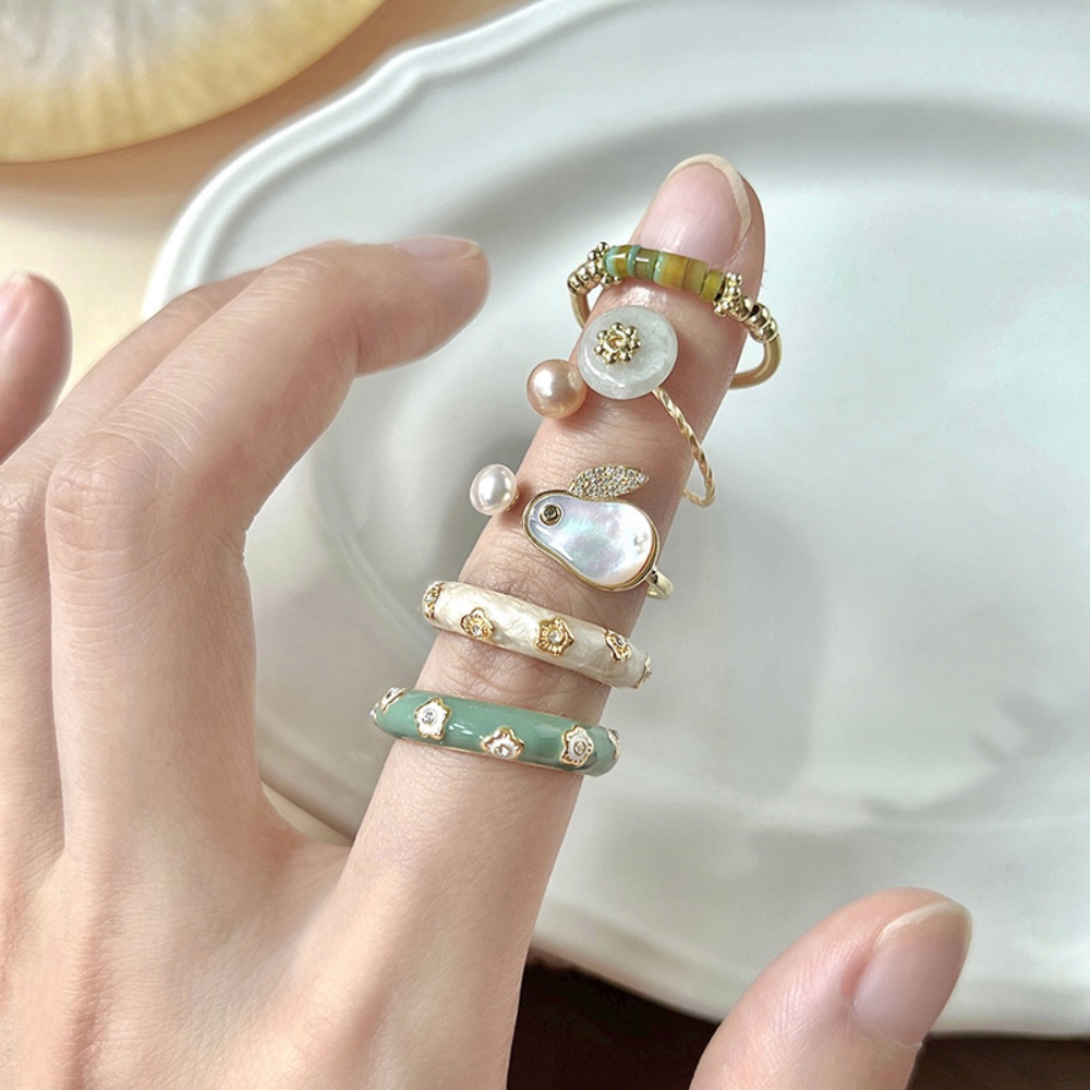 Retro Temperamen Cahaya Mewah Berbagai Cincin Fashion Kepribadian Desain Jari Telunjuk Cincin Cincin Baru Perhiasan Tangan Wanita Permen Perhiasan