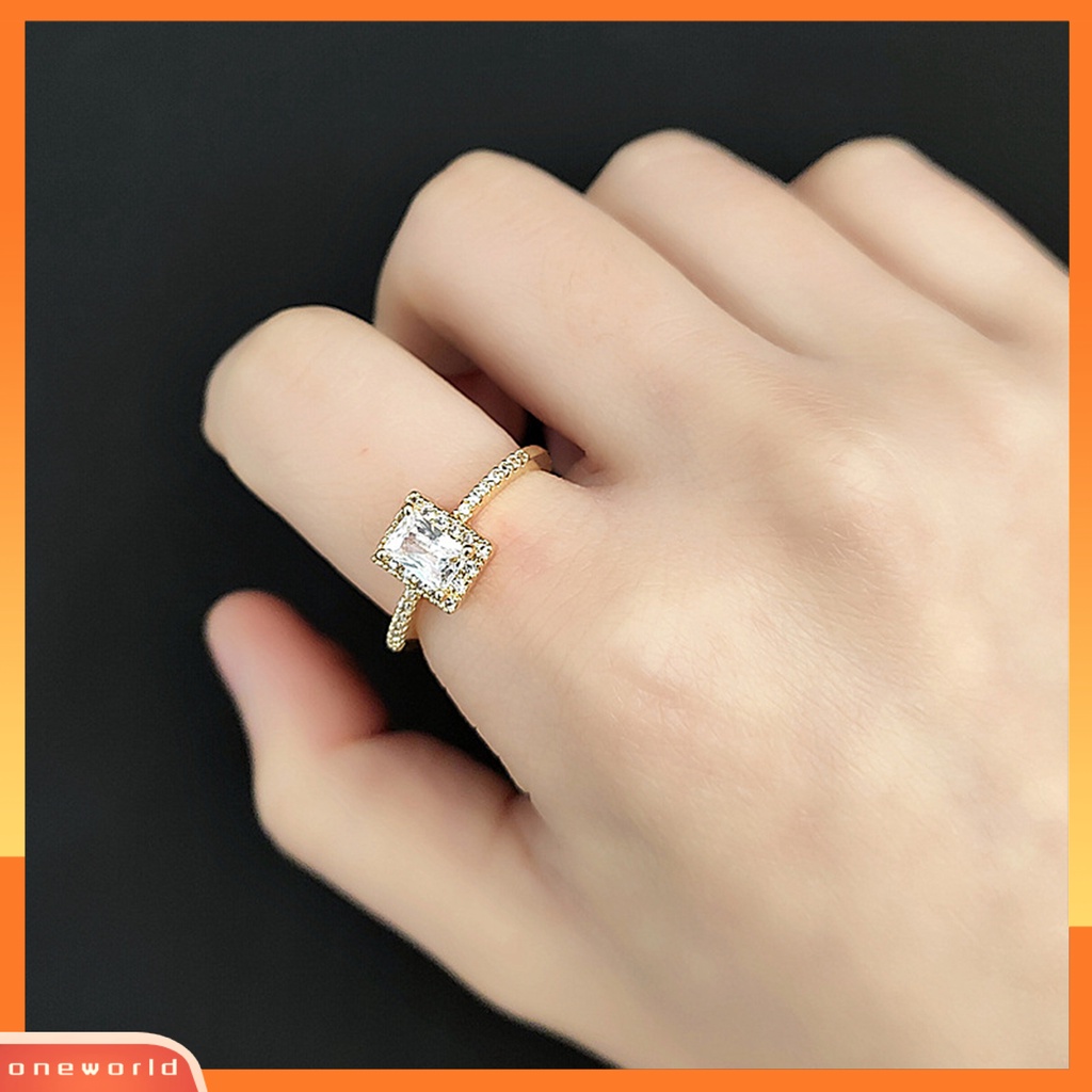 [EONE] Wanita Cincin Shiny Mewah Open Mouth Eye-catching Semua Pertandingan Hadiah Perhiasan Bentuk Persegi Berlian Imitasi Hias Wanita Ladies Finger Ring Untuk Pakaian Sehari-Hari