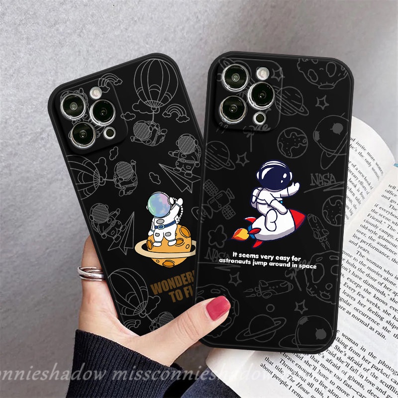 Case Untuk Redmi 12C 9 10 9T 9A A1 9C Nfc Redmi Note12 10 11 10s 9 8 10Pro 10 Pro Poco X5 X3 Pro Nfc M4 M5 M3 Pro F4 F3 Mi 12 11 Lite Lucu NASA Luar Angkasa Sarung Motif Samping Astronot