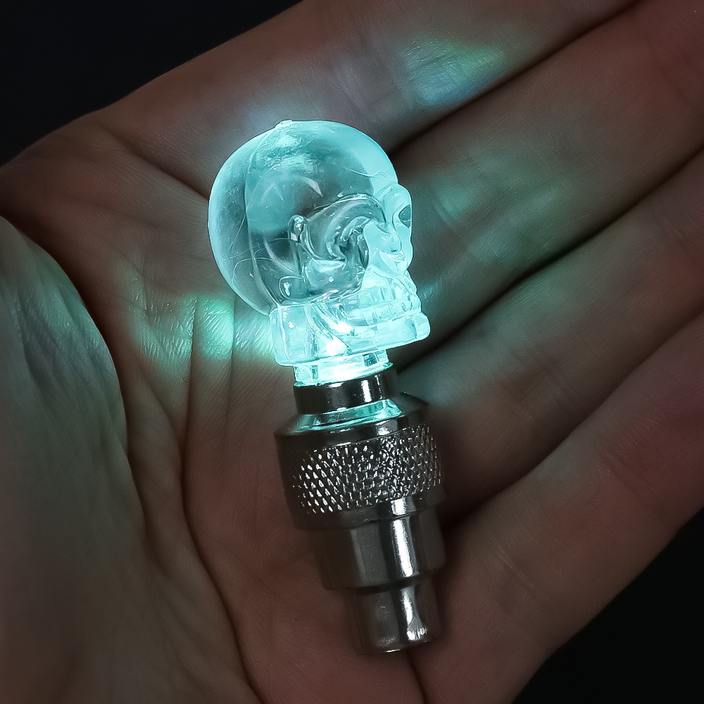 2pcs Colorful Skull Bicycle LED Valve Lampu Mobil Motor Sepeda Roda Ban Cahaya Tire Valve Tutup Debu Bersepeda Jari-Jari Peringatan Cahaya Auto Sepeda Aksesoris