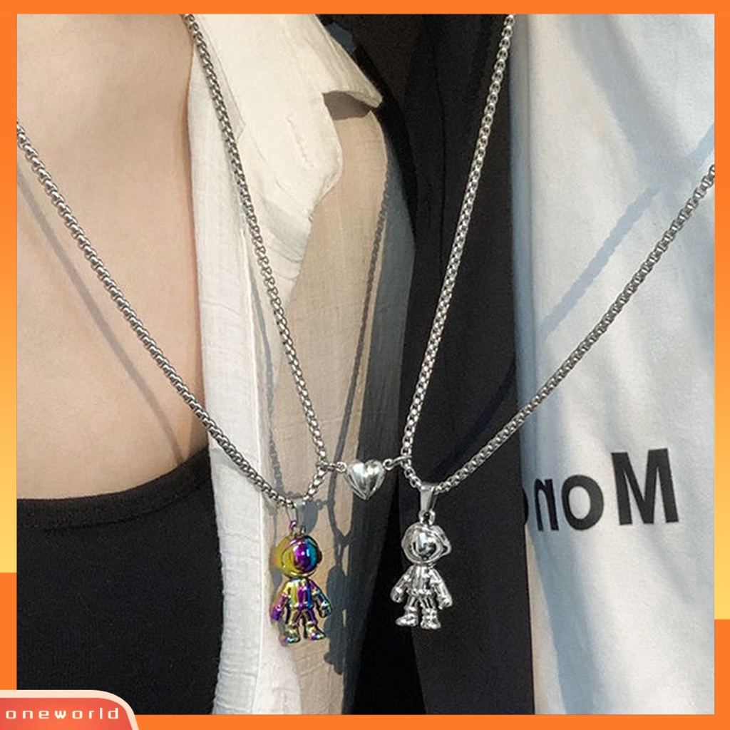 [ONE] 2 Pcs Permukaan Halus Pengerjaan Indah Pasangan Kalung Kreatif Desain Ruang Astronot ic Gesper Persahabatan Kalung Perhiasan Aksesori