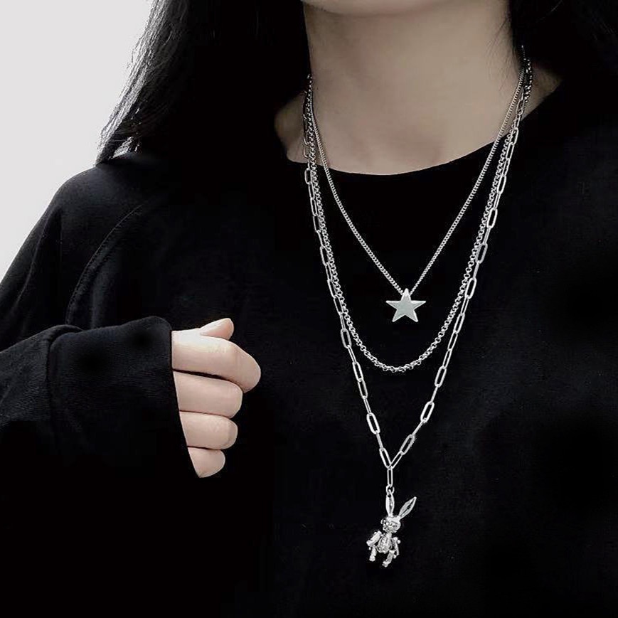 Influencer Gaya Yang Sama Harajuku Retro Hip-Hop ins Gaya Keren Multi-Layer Kalung Perempuan Kelinci Liontin Bumi Keren Disco