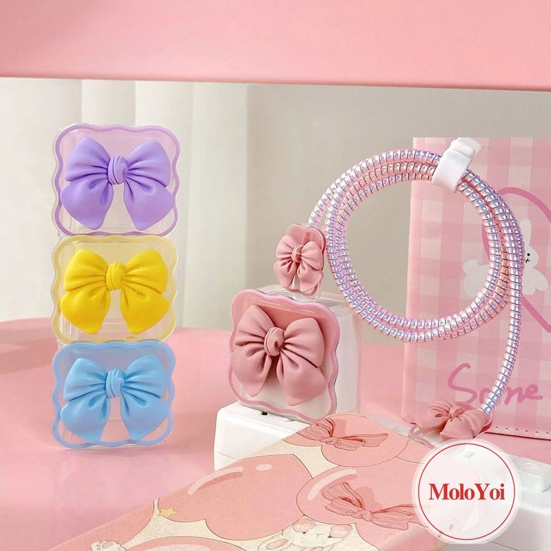 Set Lengan Kabel Data Tepi Bergelombang 5in1 Kompatibel Untuk Apple 18/20W Adapter Charger Cute Strawberry Bear Toy Story Love Heart Lovely Bowknot Cable Soft Cover Dengan Pelindung Gigitan