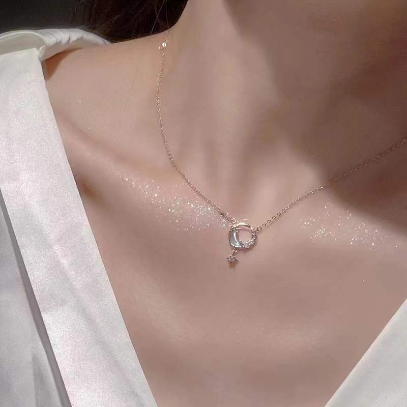 Star Range Moon~Full Star Moon Necklace Female ins Niche Design Rantai Klavikula Musim Panas All-Match Girlfriend Necklace