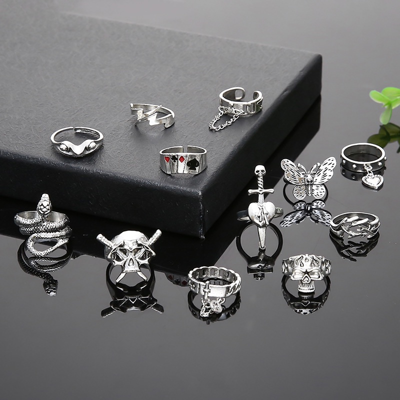 Goth Fashion Berlebihan Tengkorak Pedang Cincin Gaya Punk Ular Kupu-Kupu Katak Hewan Kartu Poker Rings Set Perhiasan Hadiah Pesta