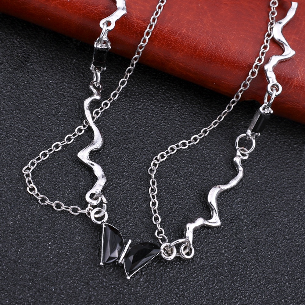 Hadiah Untuk Wanita Gadis Perhiasan Y2K Liontin Kalung Goth Kepribadian Rantai Kalung Kpop Halloween Streetwear Punk Kupu-Kupu Patchwork Choker Kalung Vintage Klavikula Kalung