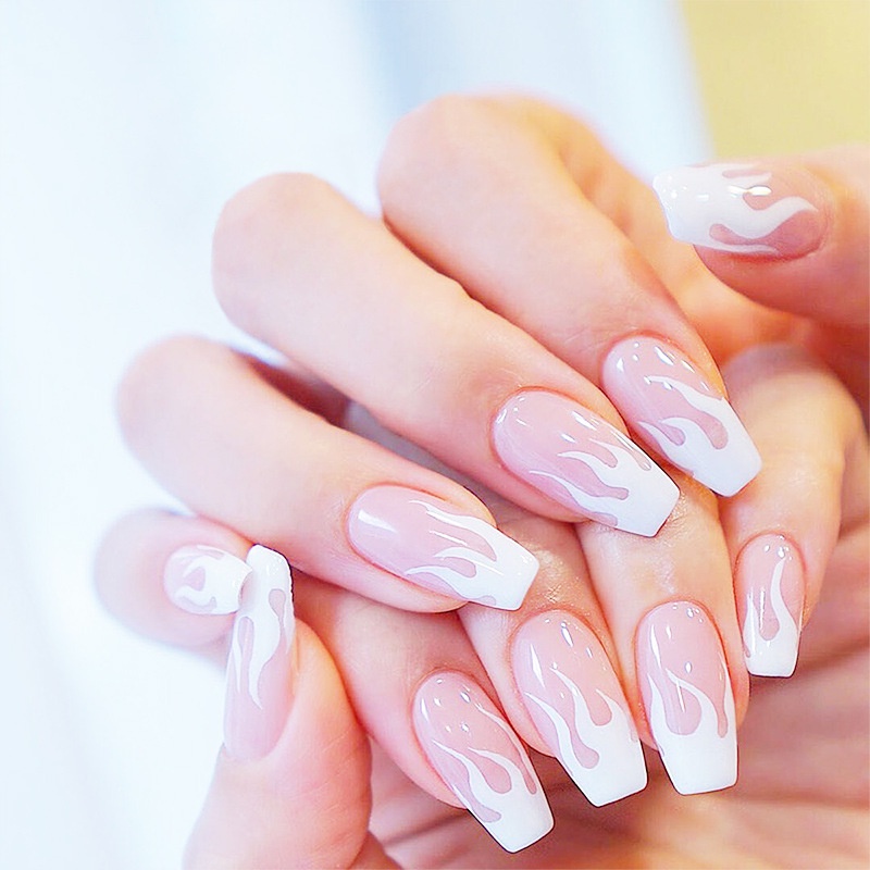 1349 24 Pcs Baru Dilepas Wearable Flame Nail Patch Transparan Kuku Palsu Kuku Putih