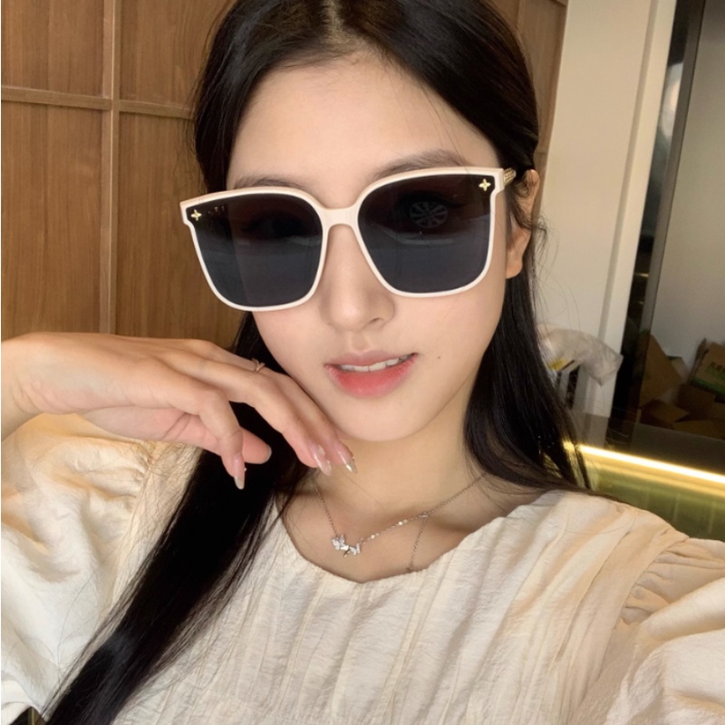 We Flower Chic Shining Sequin Link Rantai Frame Over Sized Sunglasses Untuk Wanita Pria Trendy Shades Anti-Radiasi Eyewear