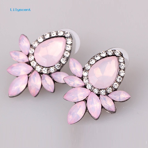 Lilyscent 1pasang Fashion Wanita Bentuk Bunga Berlian Imitasi Ear Stud Earrings Perhiasan Hadiah