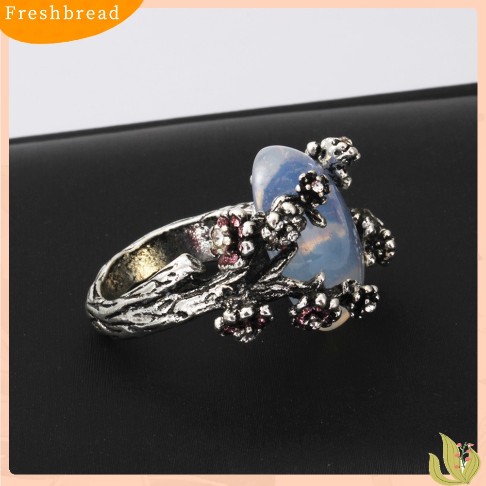 &lt; Freshbread &gt; Fashion Style Populer Retro Wanita Kreatif Berongga Oval Batu Permata Plum Cabang Cincin