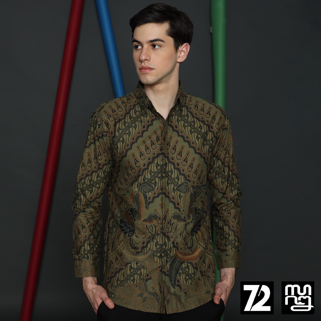 KEMEJA BATIK PRIA Katun Lengan Panjang Slimfit Motif Parang Seling Warna Hijau Alam 723406 Cap 72 - Baju Kemeja Atasan Pakaian Setelan Batik Pria Cowok Laki Laki Remaja Keluarga Kantor Lengan Panjang Modern Slimfit Slim Fit Premium Kekinian