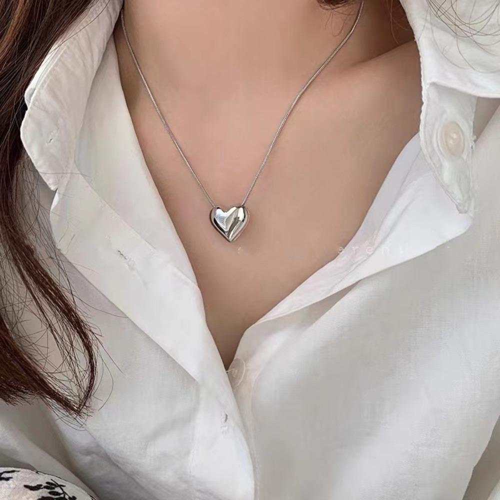 Mxbeauty Liontin Hati Kreativitas Manis Kpop Kalung Wanita Perhiasan Alloy Memorabilia Hadiah Ulang Tahun