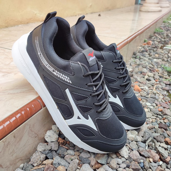 (COD) Sepatu Olahraga Besar Jumbo Big size ukuran 45 46 47 48 Sneakers - Hitam, 45