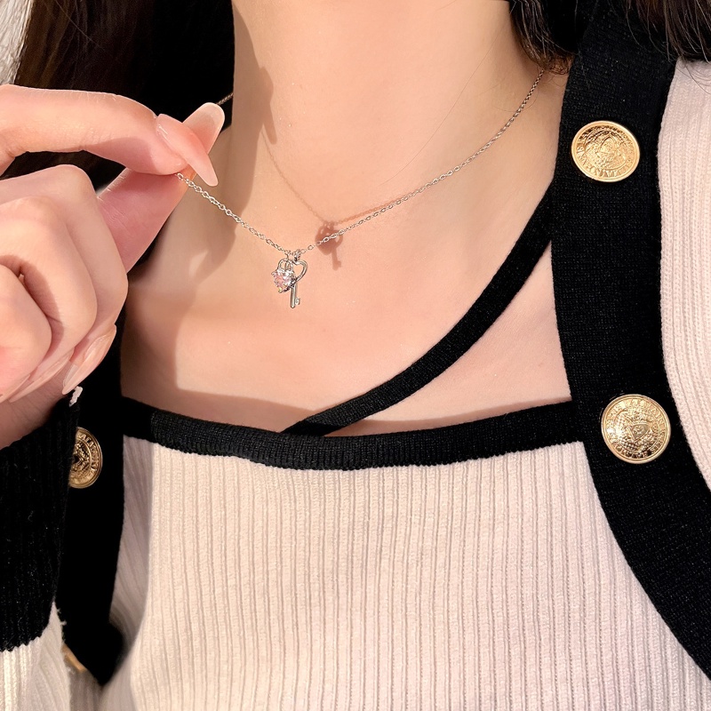 Kalung Hati Kristal Pink Manis Untuk Wanita Korea Sederhana Kunci Perak Rantai Klavikula Hadiah Ulang Tahun Untuk Wanita
