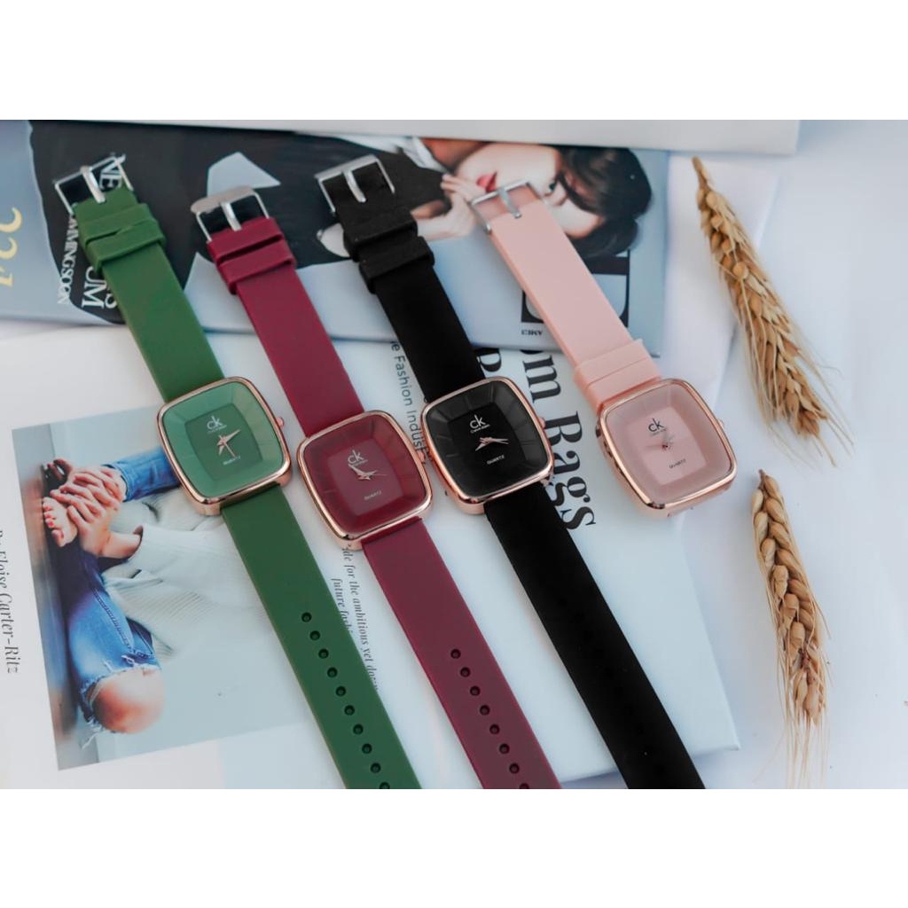 PA Jam Tangan Quartz Strap PU Analog Casual Gaya Retro Wanita &amp; Pria Ulzzang Watch Korean Fashion RM088