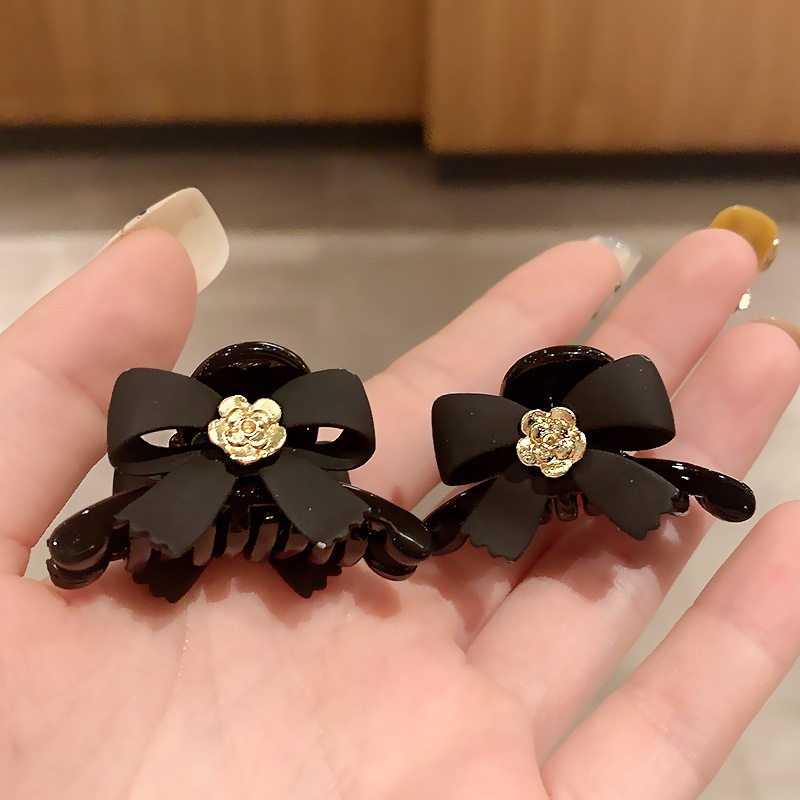 Jepit Rambut Geometris Bunga Mutiara Bahan Alloy Fashion Untuk Wanita