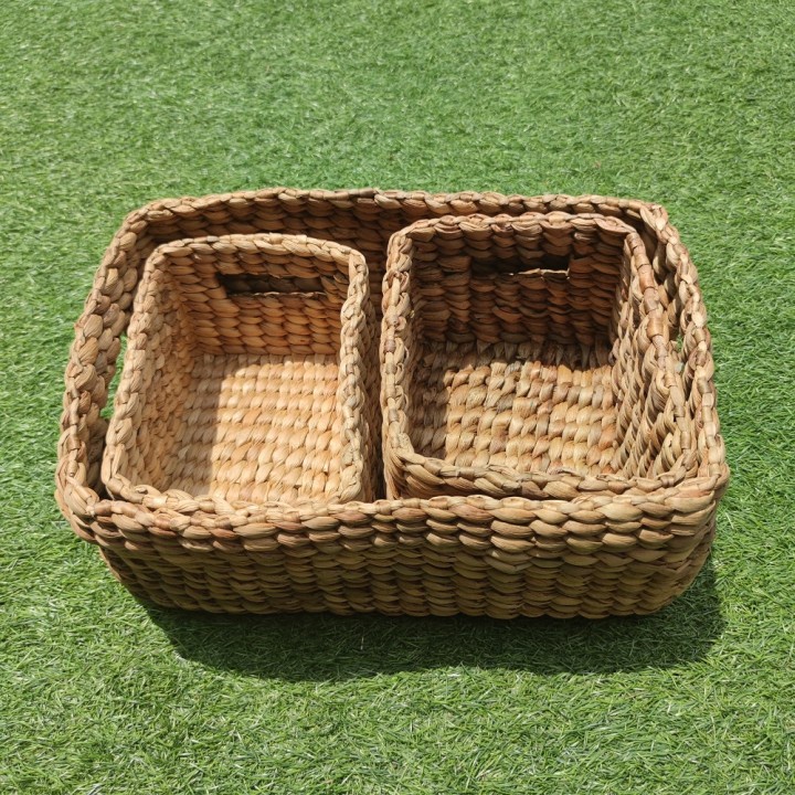 81 Keranjang Storage Box Anyaman Enceng Gondok Persegi Sedang 22x17x13cm