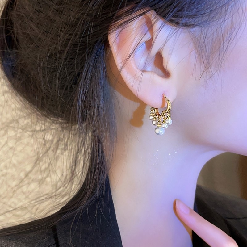 Anting Gantung Mutiara Melintir Premium Edisi Korea Anting Fashion Mewah Ringan2023Baru