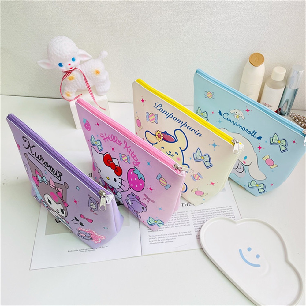ღ Sanrio Tas Kosmetik Gadis Jepang Jantung Kapasitas Besar Tas Kosmetik Trapesium Kuromi Pochacco Pu Kulit Tas Penyimpanan Perjalanan Nyaman