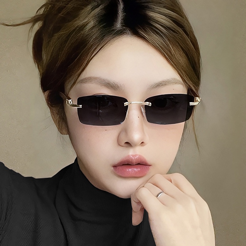 Fashion Square Aesthetic Shades Sunglasses Untuk Wanita/Men Metal Frame Sunglasses Eyewear