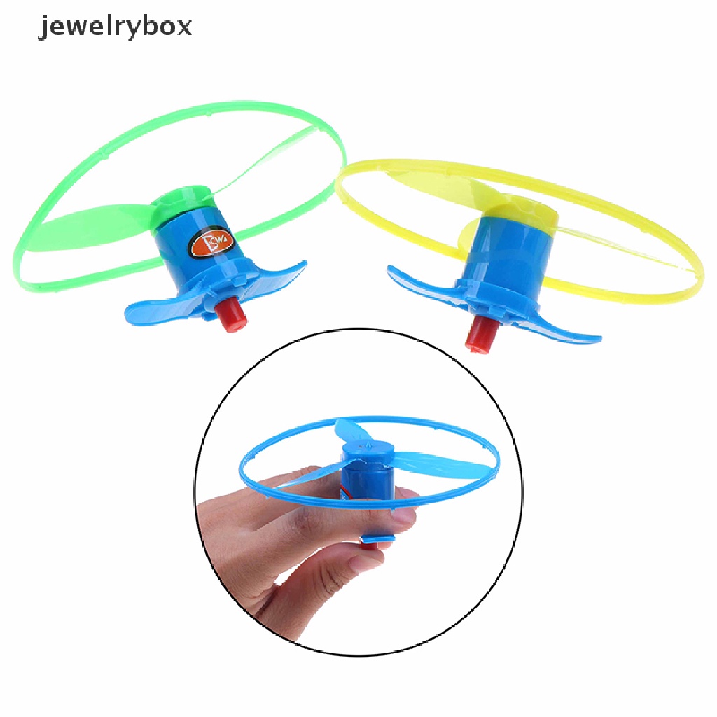 [jewelrybox] Outdoor dragonfly launcher kid toy Tangan twisg flying saucer throw disc Mainan Butik