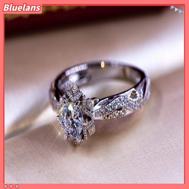 [BLS] Zhenrong Berongga Bunga Dan Bintang Simulasi 1karat Zirkon Cincin Eropa Dan Amerika Bertatahkan Moissanite Zirkon Engagement Ring