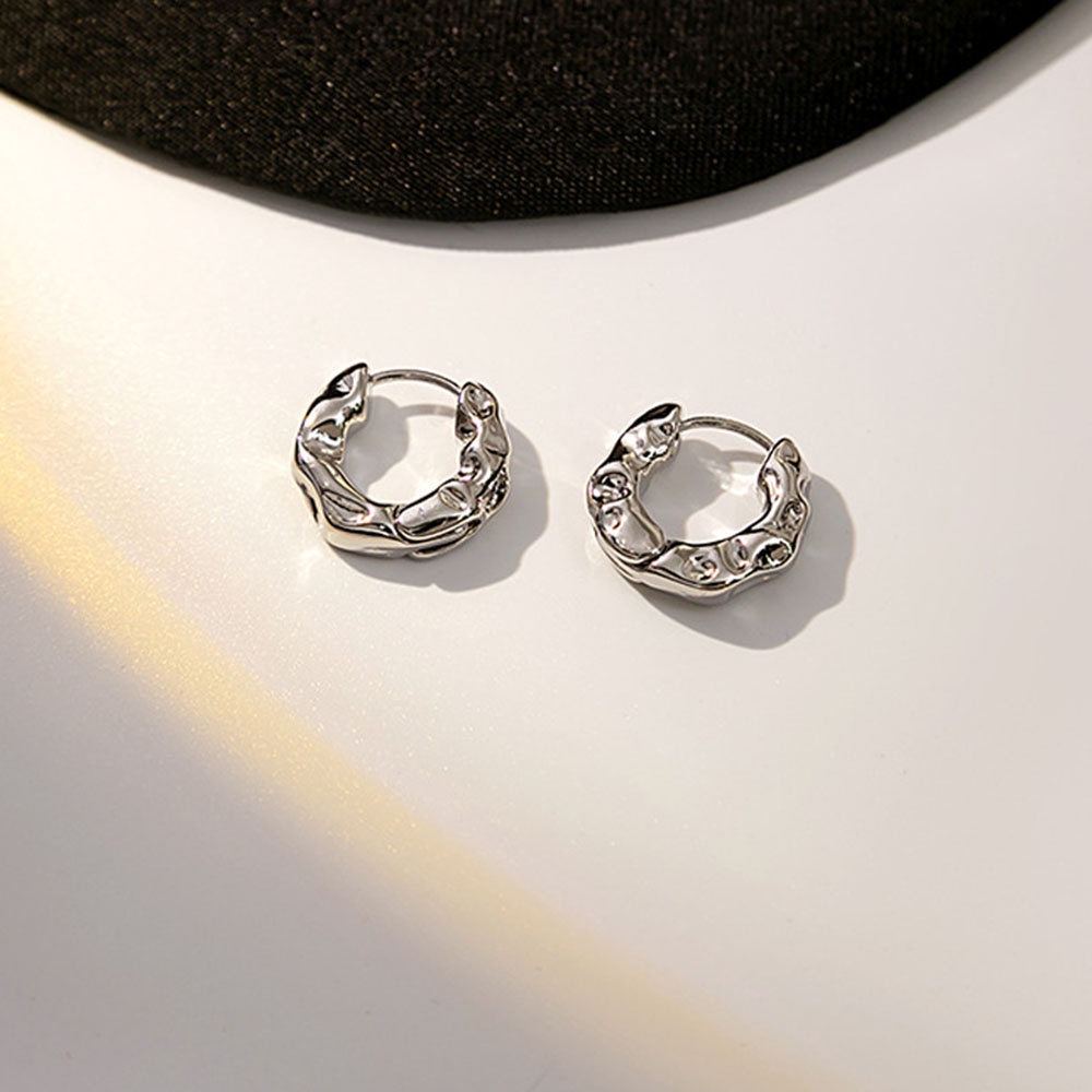 Anting Hoop Lingkaran Kecil Warna Emas Sederhana Lucu Untuk Wanita Perhiasan Geometris Metal Ear Loop Aksesoris Pesta