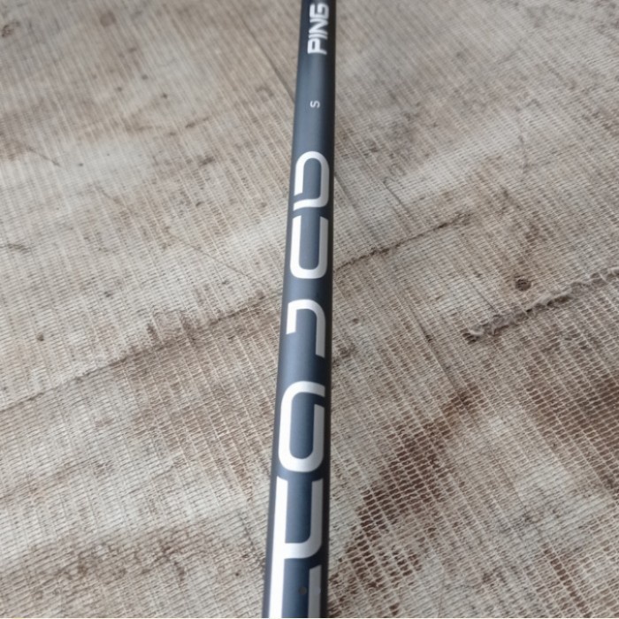 Golf shaff driver PING G425.