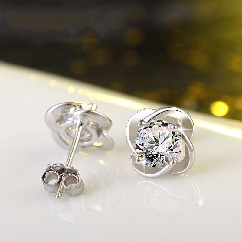 Goldkingdom Aksesoris Perhiasan Fashion Ready Stock Korea Fashion Shiny Happiness Four-leaf Clover Earrings Silver Plated Earrings Platinum Hypoallergenic.