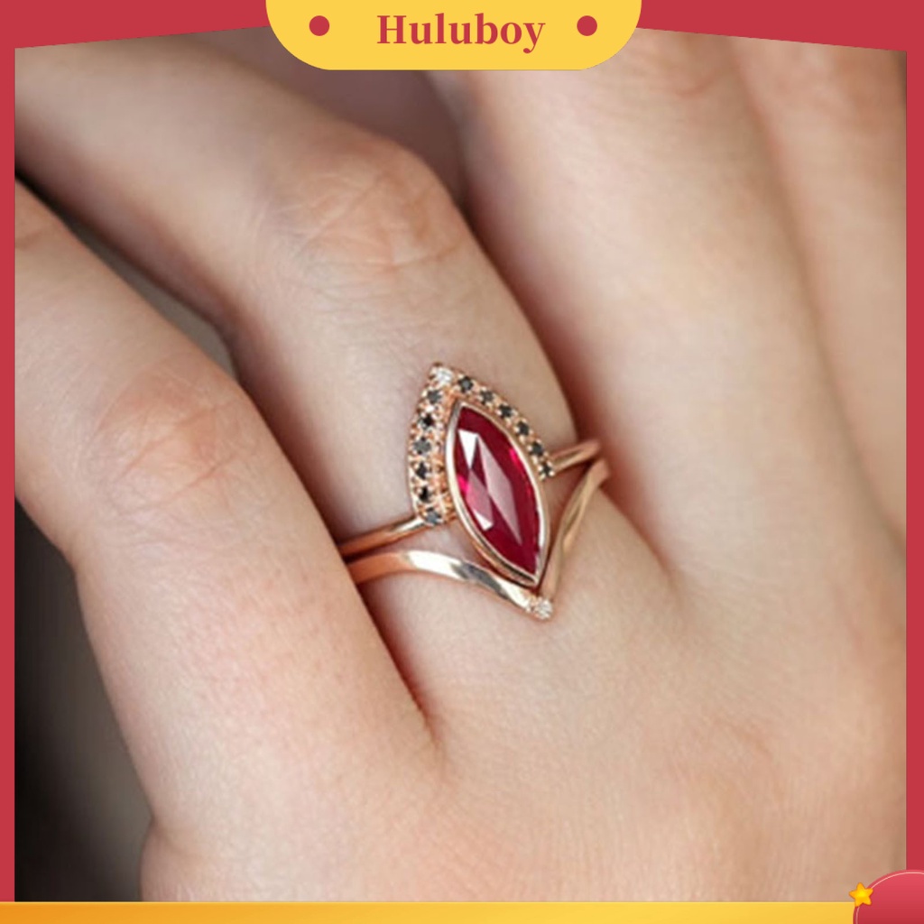 {Ready Stock} 2Pcs/Set Berlian Imitasi Retro Couple Rings Alloy Red Prismatic Faux Crystal Finger Rings Charm Jewelry