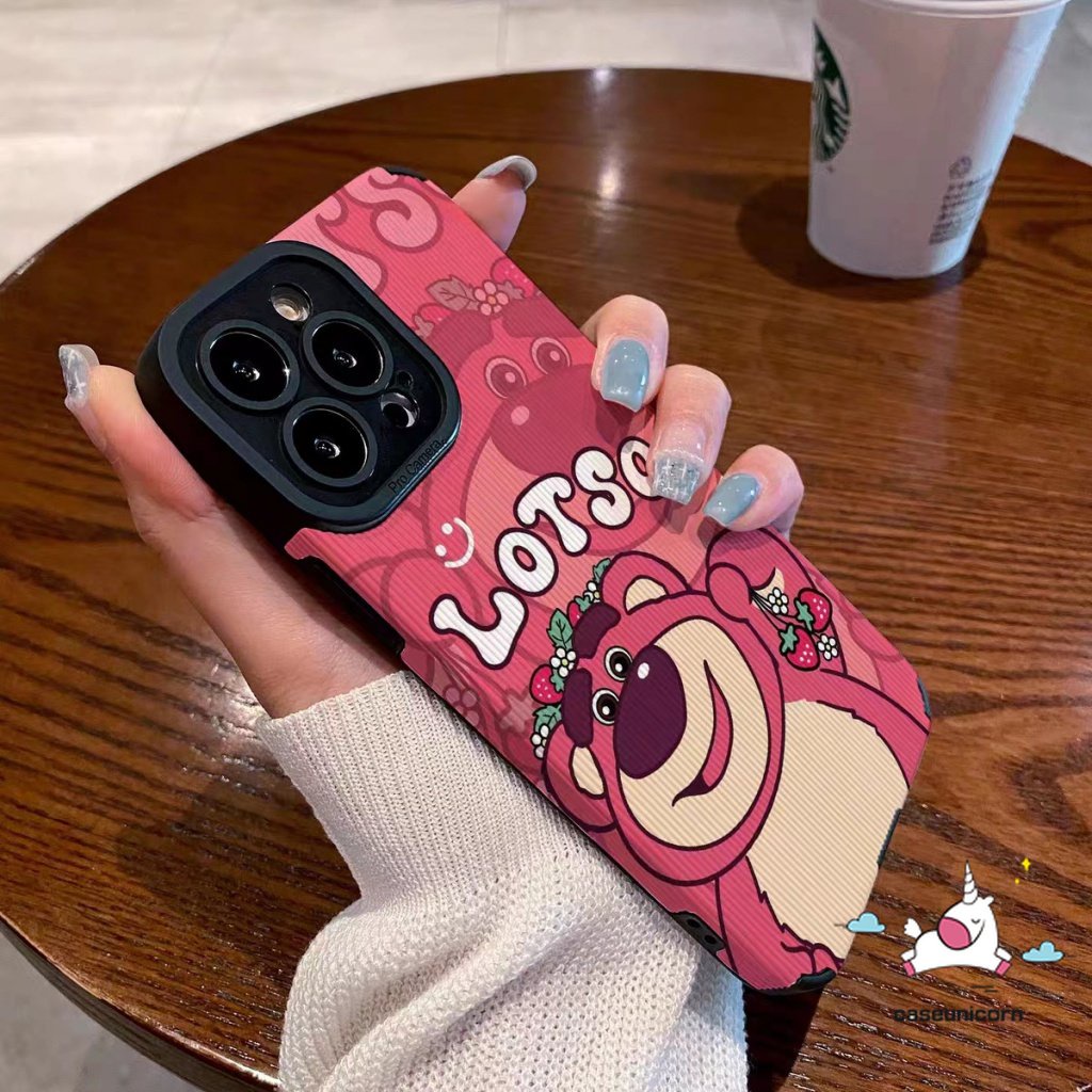 IPHONE Casing Ponsel Silikon Tekstur Kulit Mewah Lembut Kompatibel Untuk Iphone11 12 13 14 Pro Max7 8 Plus X XR XS MAX 7Plus Kartun Yang Indah Lucu Manyo Strawberry Bear Shockproof Cover