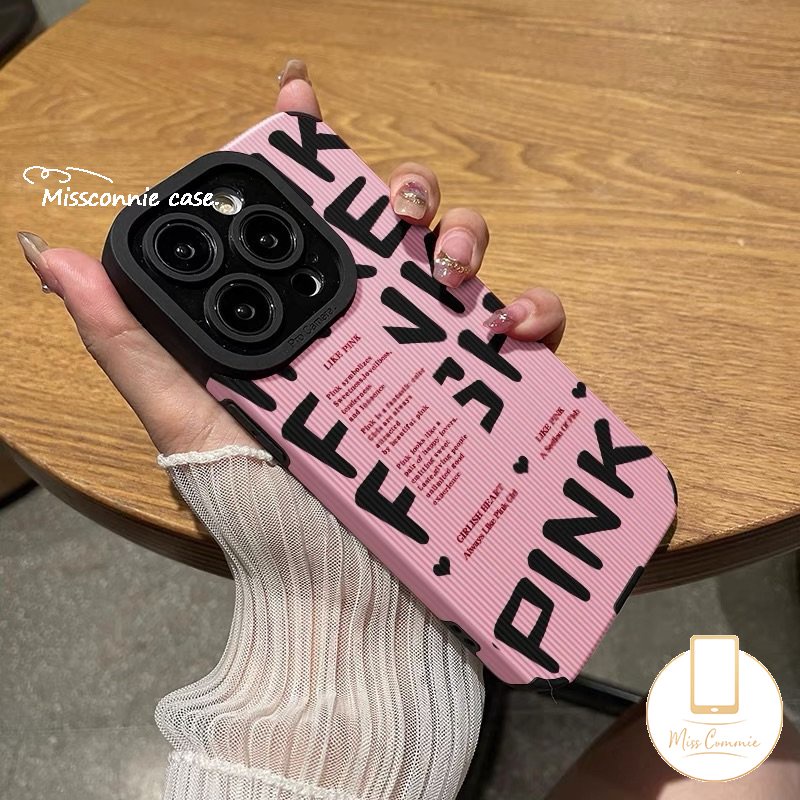 Casing Tekstur Kulit Mewah Kompatibel Untuk iPhone 7Plus XR 14 11 13 12 Pro MAX X 7 8 Plus XS MAX Retro Trendi Merek Simple Pink Huruf Inggris Lembut Silicon Phone Cover