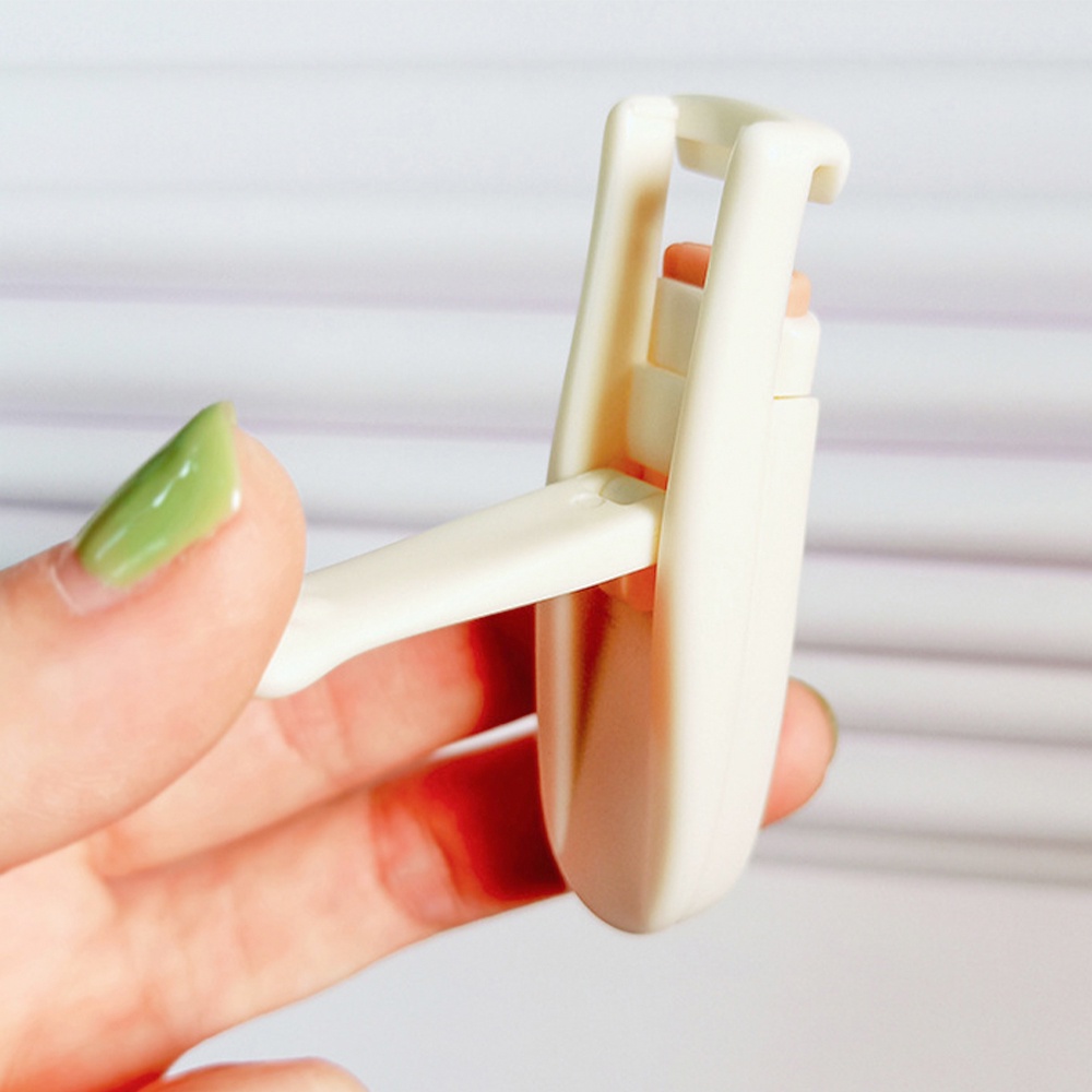 Klip Bulu Mata Plastik Cakar Kucing Lucu Kartun/Pengeriting Bulu Mata Alami Manual Tahan Lama