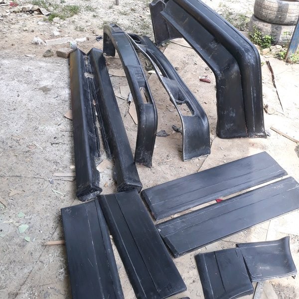 Bodykit BMW E30 Mtech I Bodykit bmw e30 mtech2. BODIKIT