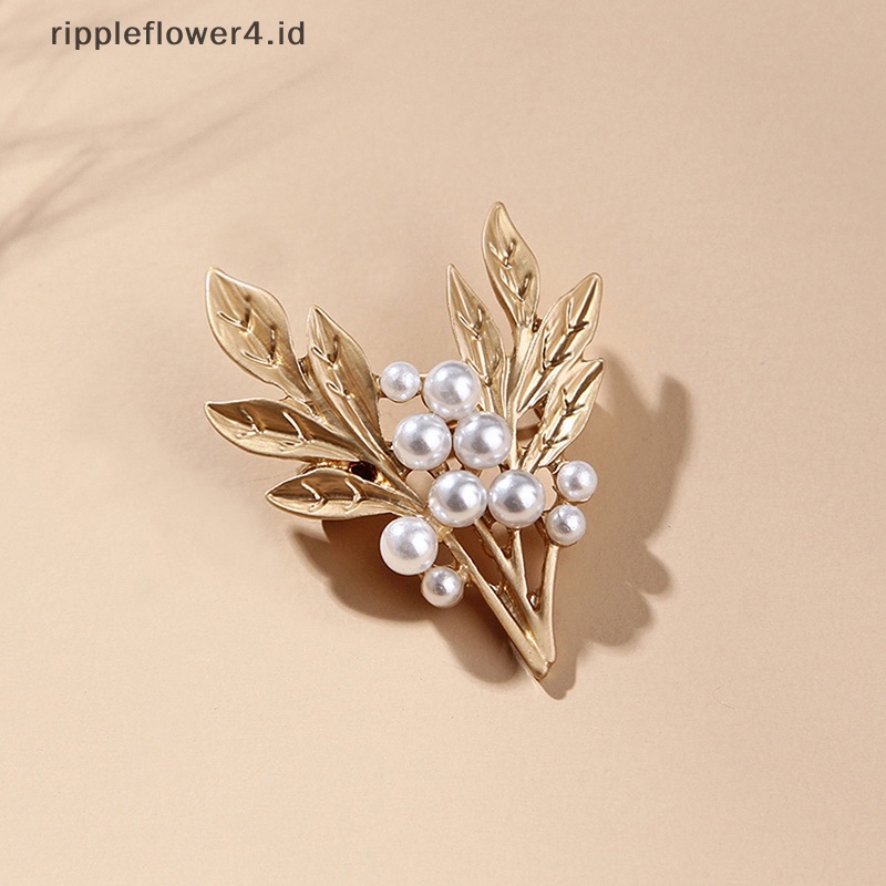 {rippleflower4.id} Fashion Mutiara Sederhana Daun Bros Pin Wanita Perhiasan Pernikahan Perjamuan Bros~