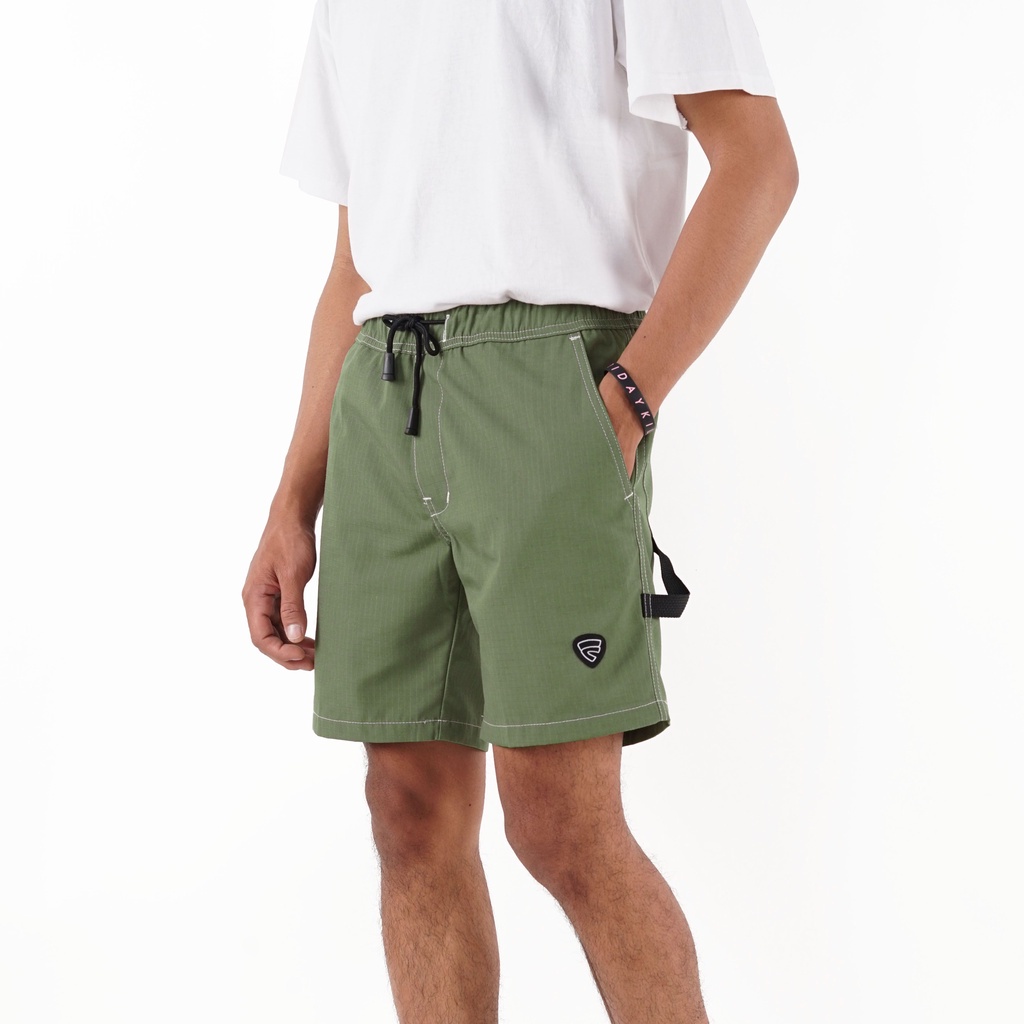 CELANA PENDEK FRIDAY KILLER | MEZZA OLIVE