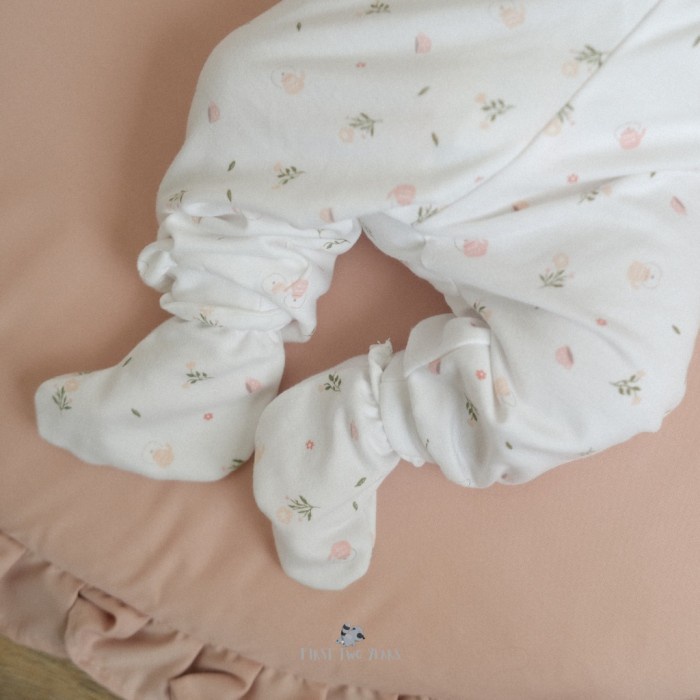 Kiki Pup - Mittens &amp; Socks Pattern | Sarung tangan kaki bayi Motif