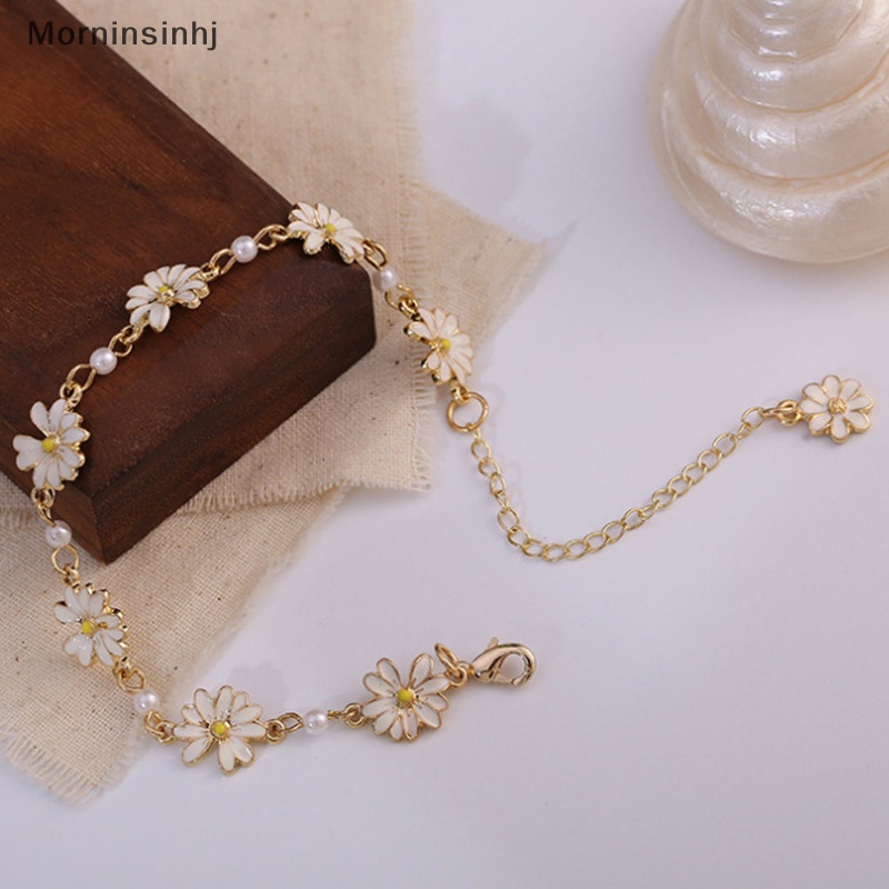 Mornin Fashion Gelang Bunga Daisy Manis Kepribadian Minimalis Bunga Mutiara Gelang Wanita Pesta Perjamuan Pernyataan Perhiasan Hadiah id