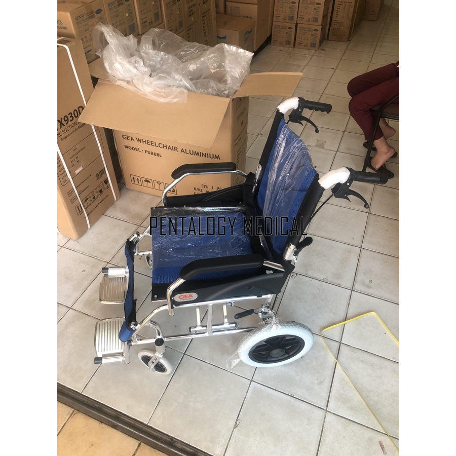 Kursi Roda Traveling GEA FS 868 L / GEA Wheelchair FS 868 L Traveling