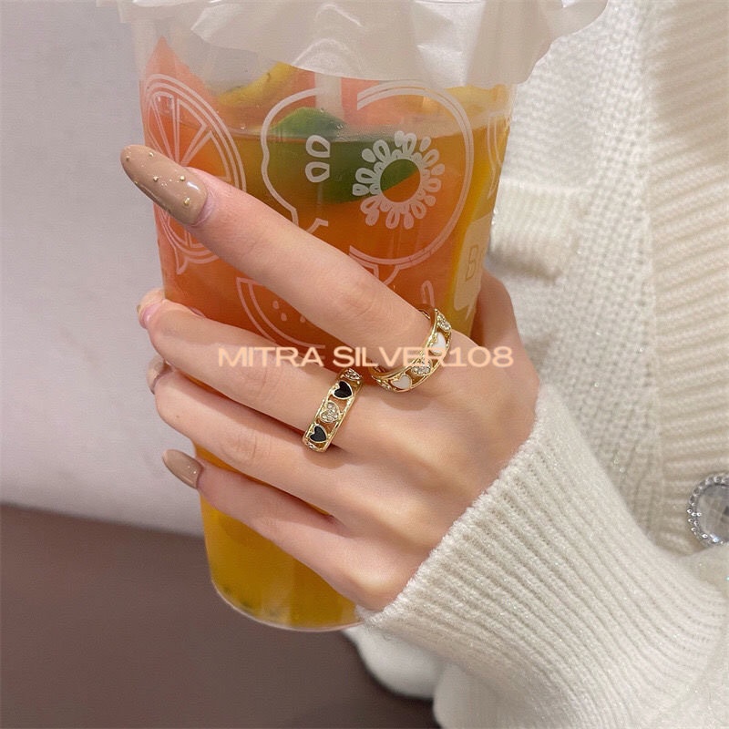 Cincin Kristal Bentuk Hati Love Fashion Korea Model Terbuka Adjustable Dapat Disesuaikan Warna Hitam Putih Minimalis Untuk Wanita CC 05