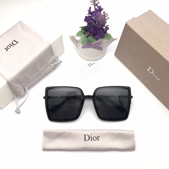 kacamata sunglasses wanita plastik UV bahan super fullset - Hitam