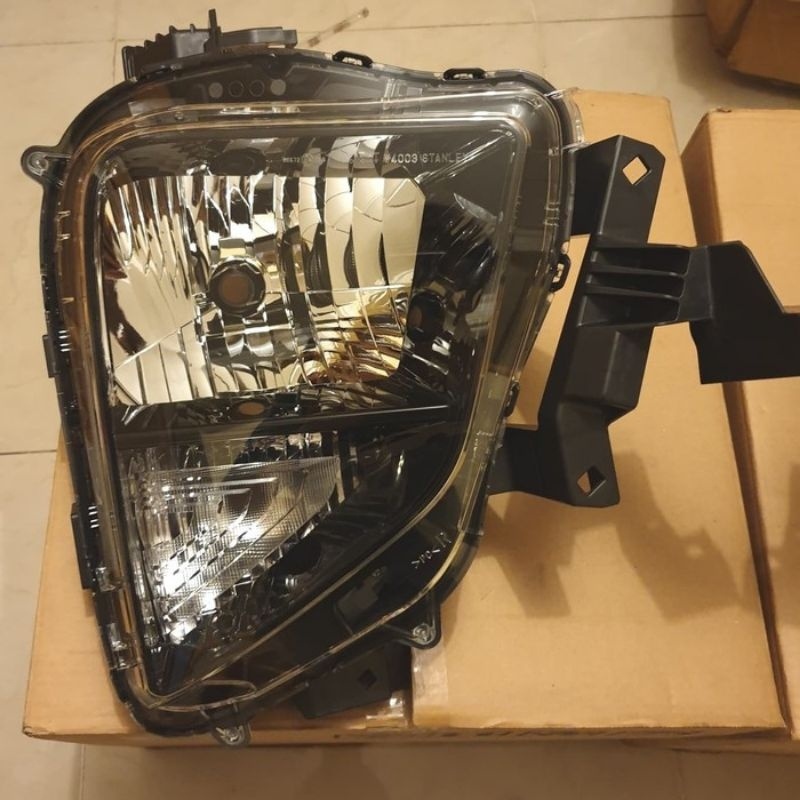 Headlamp Lampu Depan Asli Mitsubishi Xpander