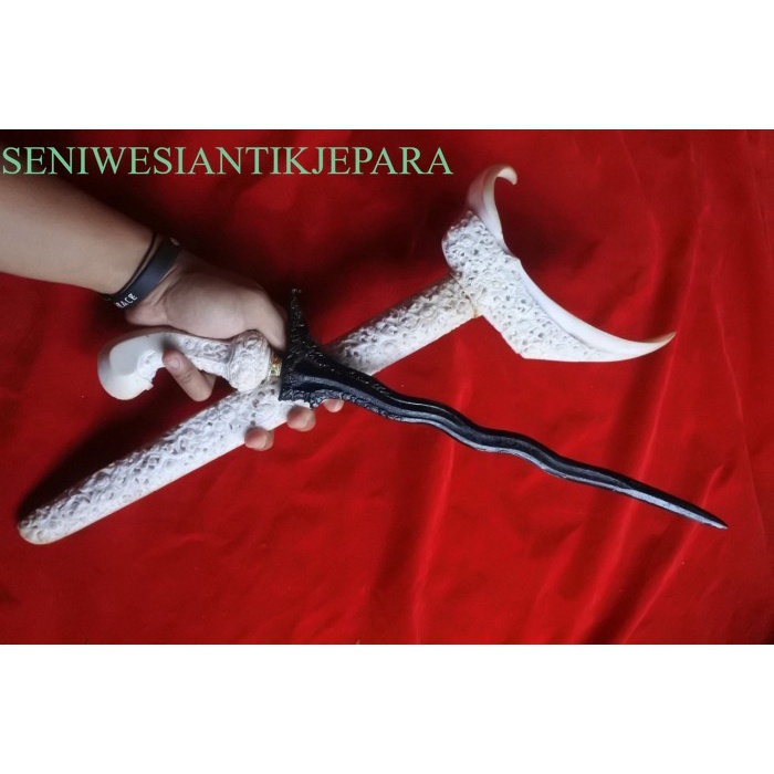

keris megantara antik warangka ladrang ukir lngka unik tinggalan lurah wingit boss
