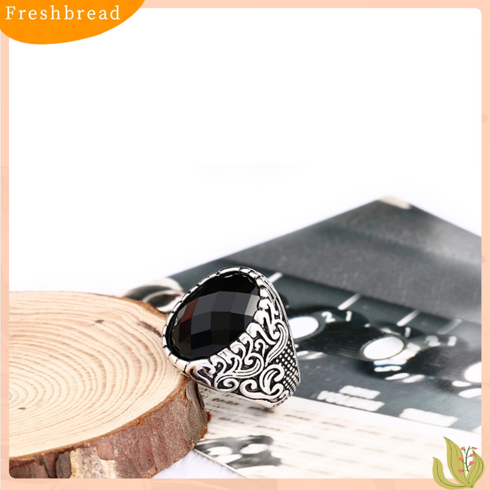 &lt; Freshbread &gt; Fashion Pria Totem Ukir Oval Alloy Jari Cincin Pesta Club Perhiasan Hadiah Ulang Tahun