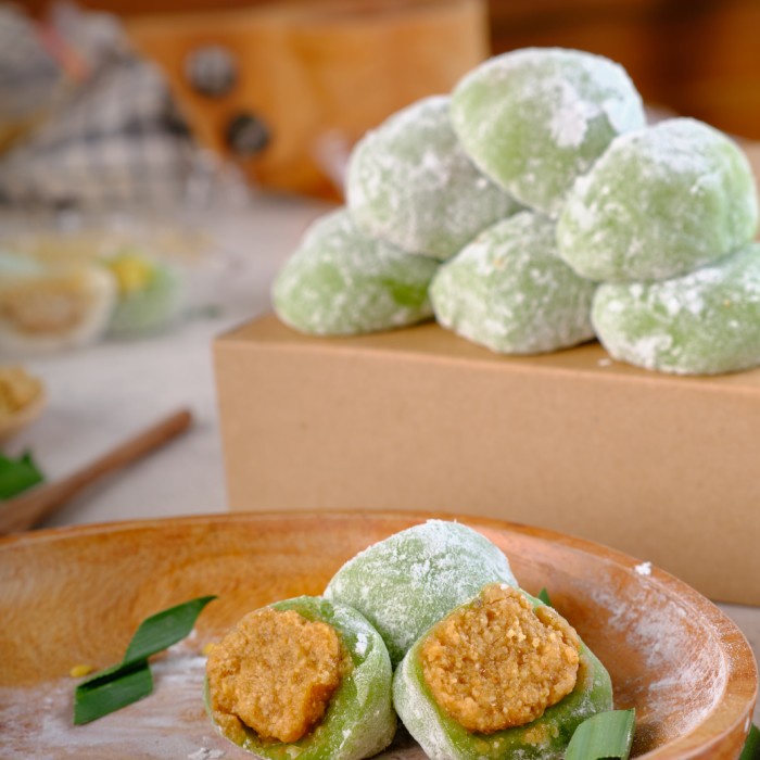 

✨NEW✨ -Mochi Daifuku by Momochidong | Mochi Pandan Kacang Tanah | isi 6 Pcs - Original- 1.1.23