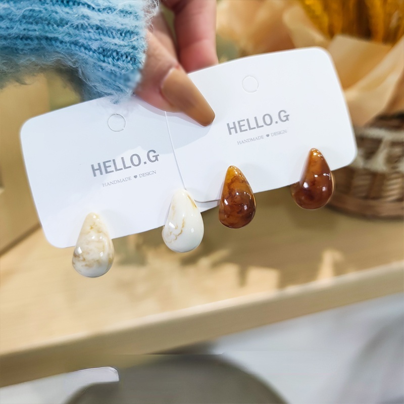 Gaya Dingin Kepribadian Temperamen Akrilik Anting Berbentuk Drop Korea Niche Resin Ear Studs