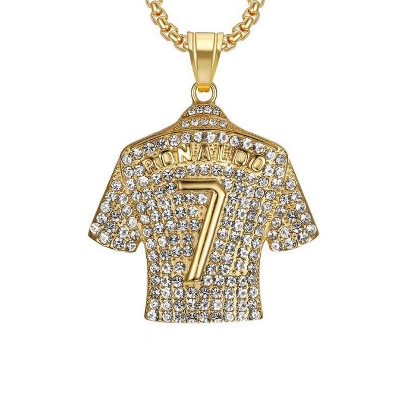 [Z H Perhiasan] Vintage Emas 18K Piala Dunia No. 7jersey Liontin Fashion Pria Anti Karat Berlian Kalung Liontin Hip Hop Pesta Baja Titanium Perhiasan Aksesoris Grosir