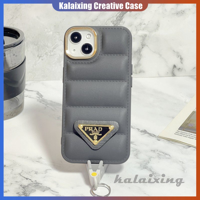 IPHONE Casing Pelindung Ponsel Logo Prada 3D Untuk Iphone14 13 12 11 Pro Max 13Pro 12Pro Bentuk Jaket Down Soft Casing